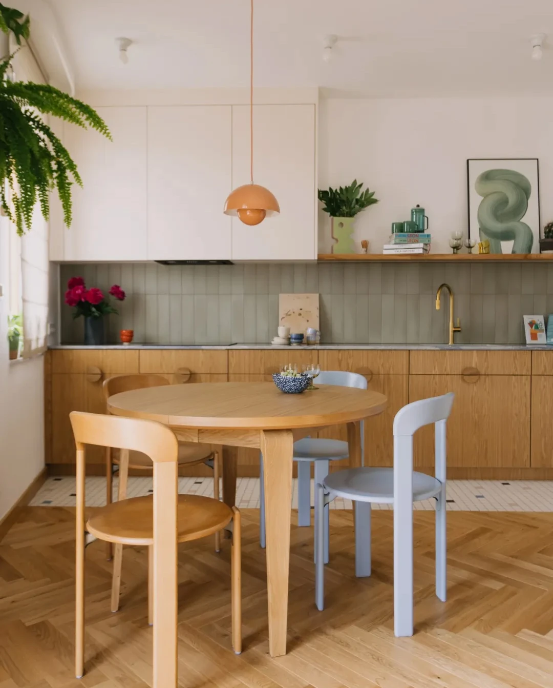 一位女子晒出75㎡的小家,仅凭一个厨房而走红,网友:太有审美了!_20250915-33