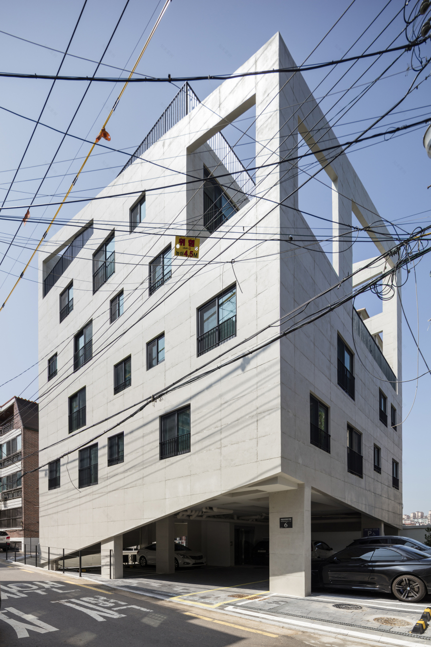 Bracing House / Atelier Jun-29