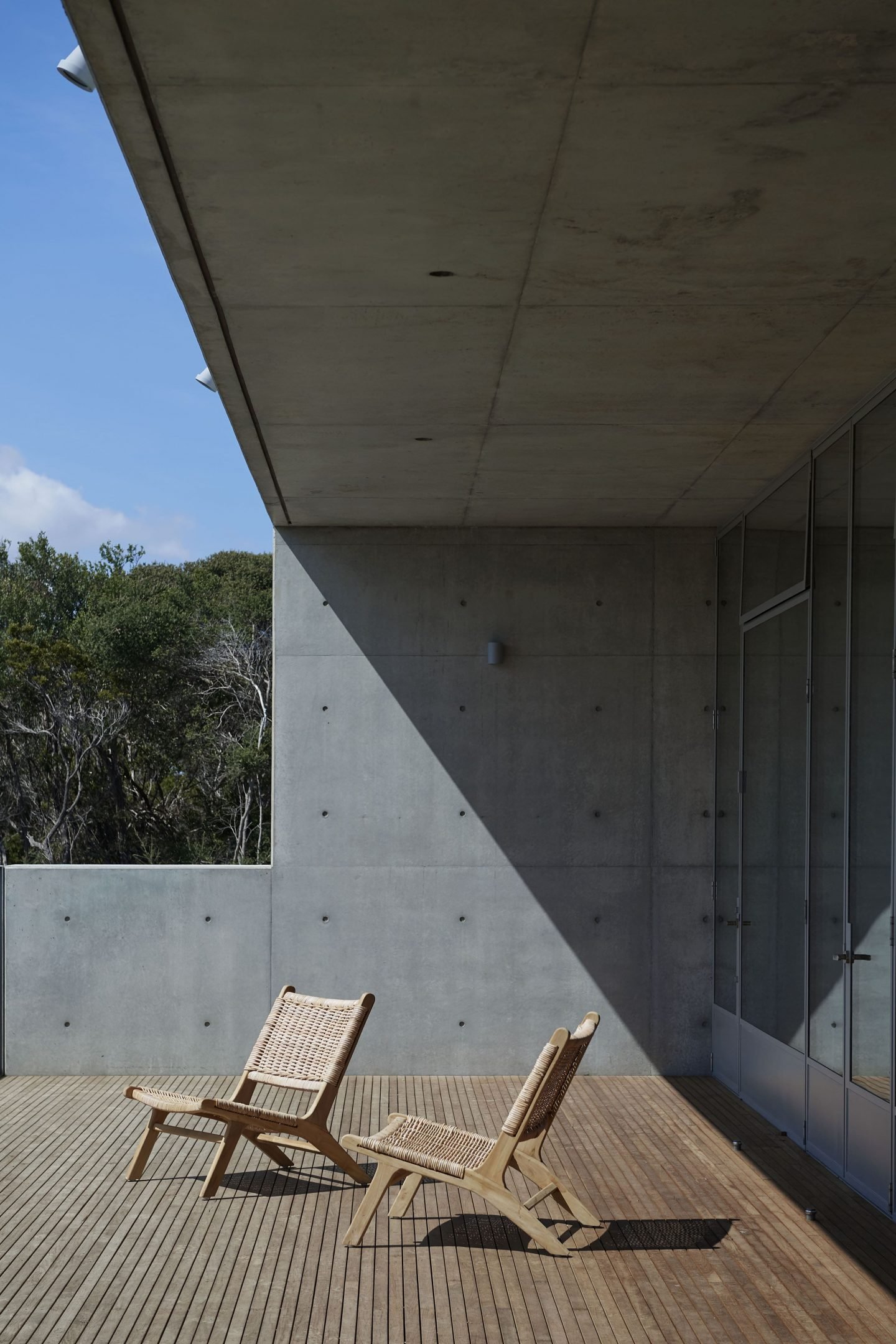 Contrasts And Duality Of Materiality Inform The Design Of House At Prickly Rocks - IGNANT-9