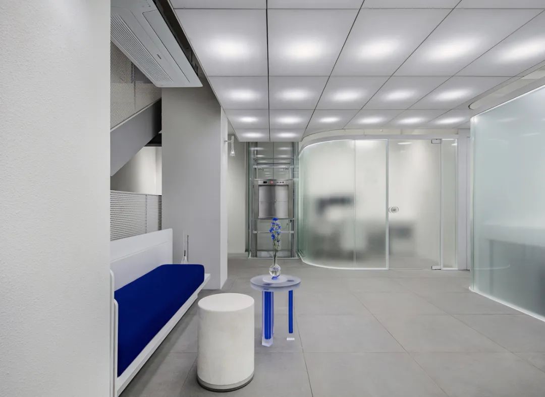 蓝灰调·质感商业空间·IOPE 实验室定制护肤新体验丨韩国-39