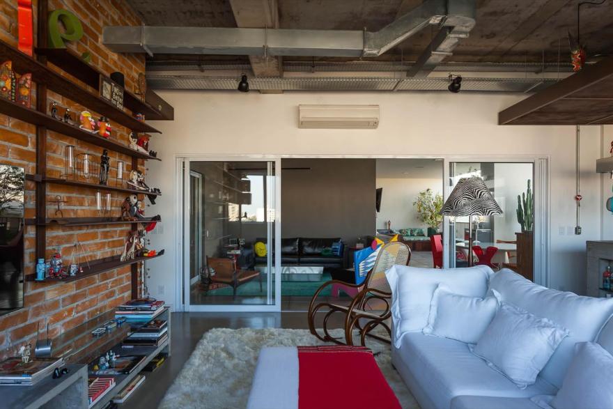 建筑师 Nautilo 巧妙融合工业风格,打造巴西 360 度公寓-5