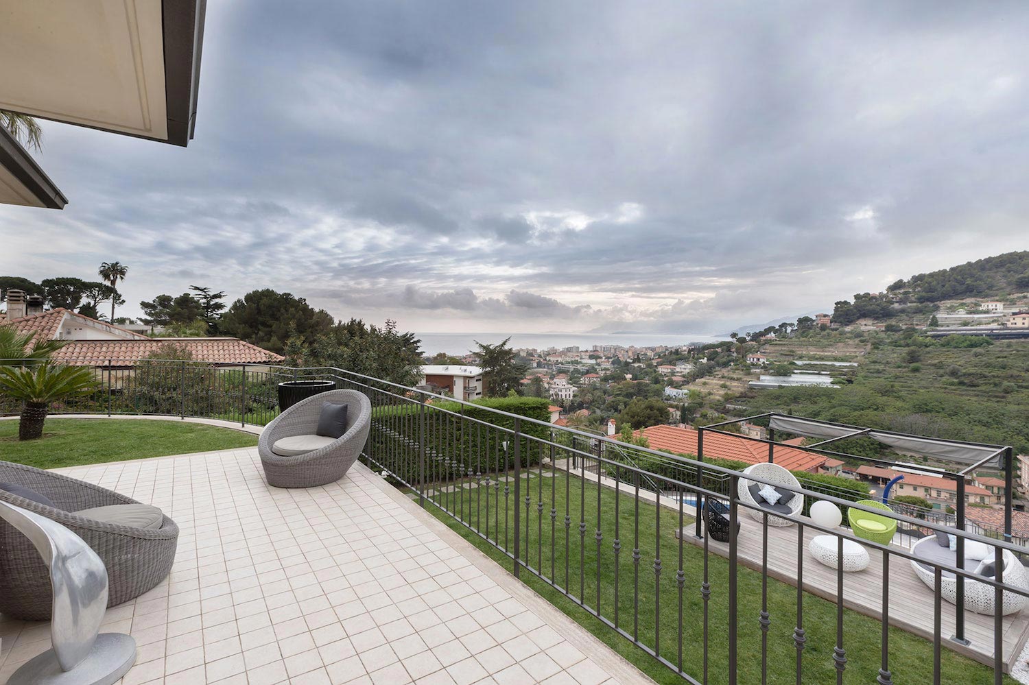 意大利 Bordighera 别墅,自然色彩的室内设计典范-10