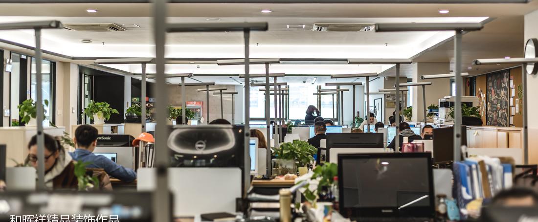 极简主义办公室设计，温馨如家-40