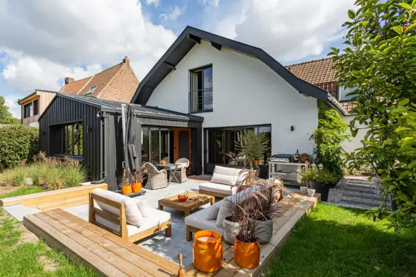 色彩墙纸打造温馨当代家居-16