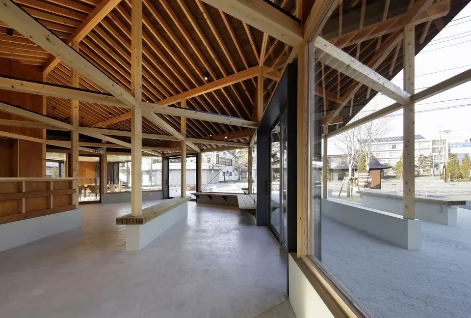 日本山中湖村“微型公共网络”游客中心-16