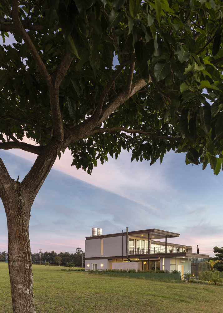 巴西 BT House | 钢构智能玻璃打造室内外一体空间-91