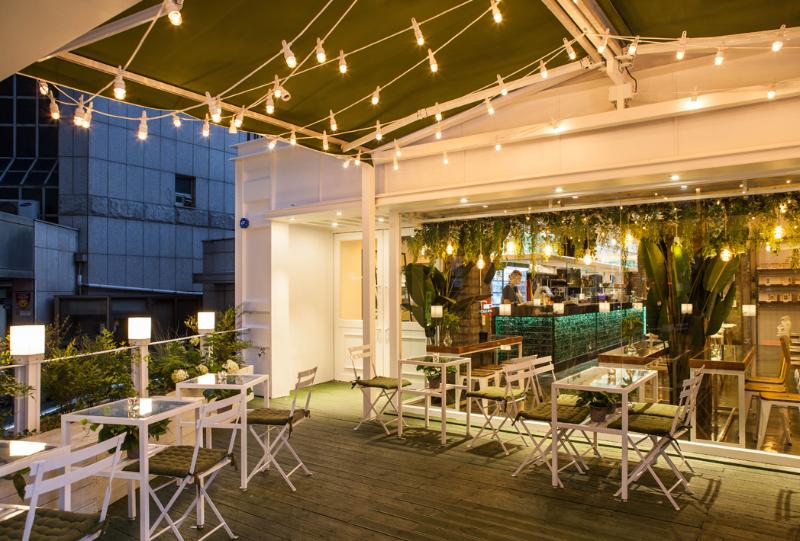 温馨四十坪咖啡厅，演绎简约精致空间美学-2