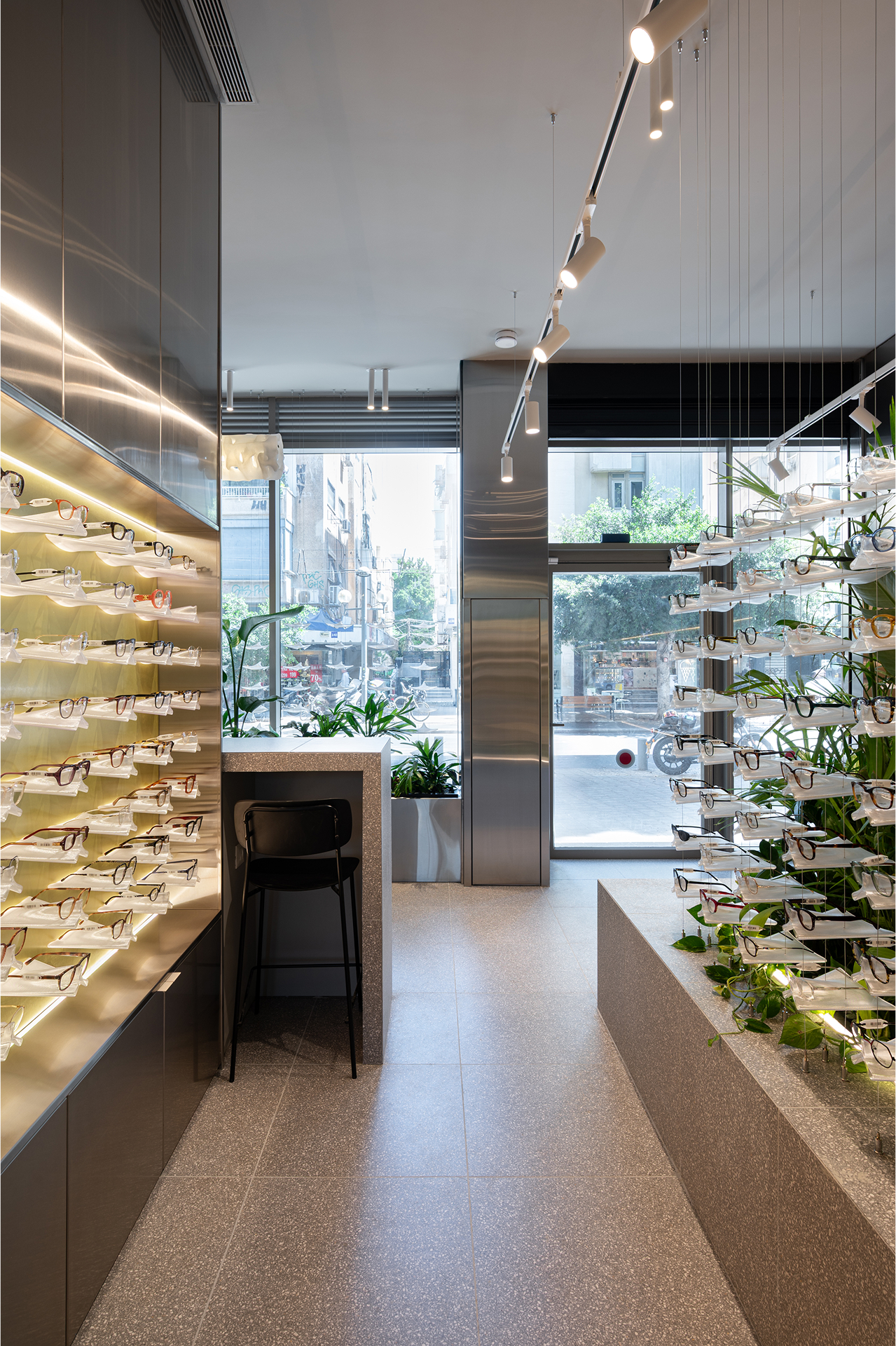 SAM&JO: A Minimalist Sunglasses Store by YET Architecture-14