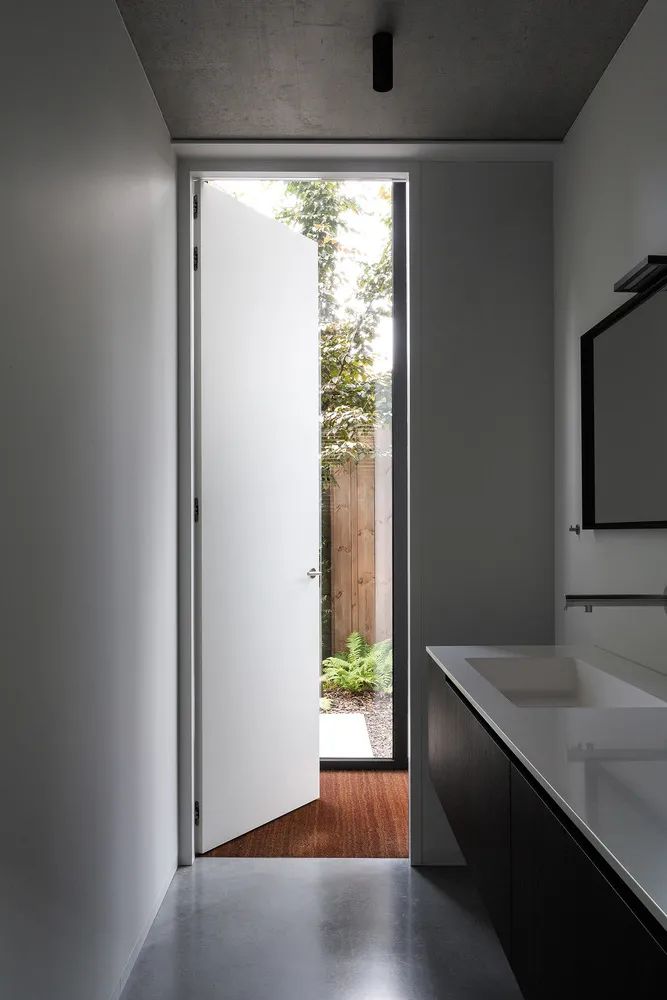 比利时混凝土住宅，温暖现代的可持续发展之家-48