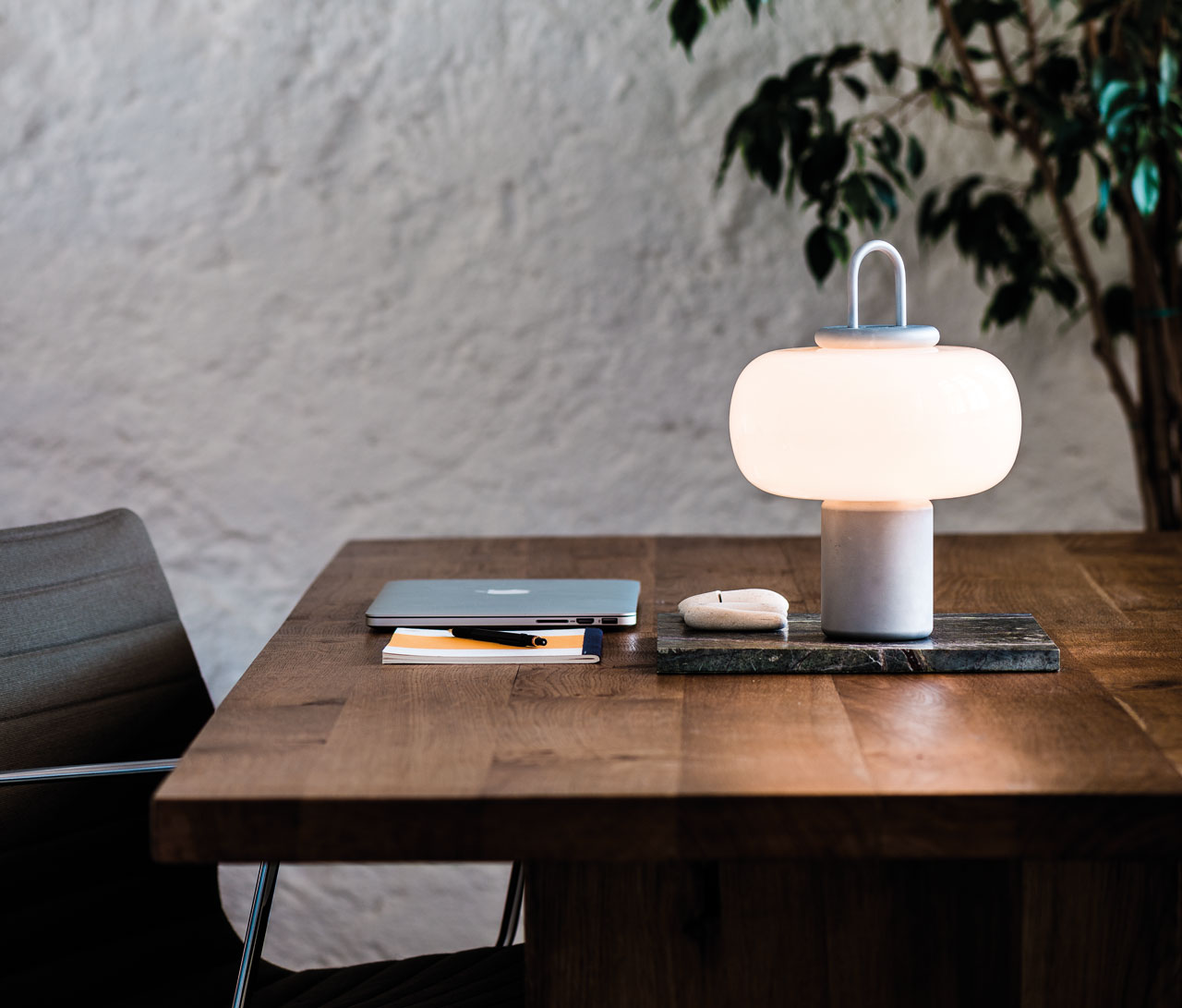 Nox: A Portable Luminaire for Both Indoors and Outdoors-0