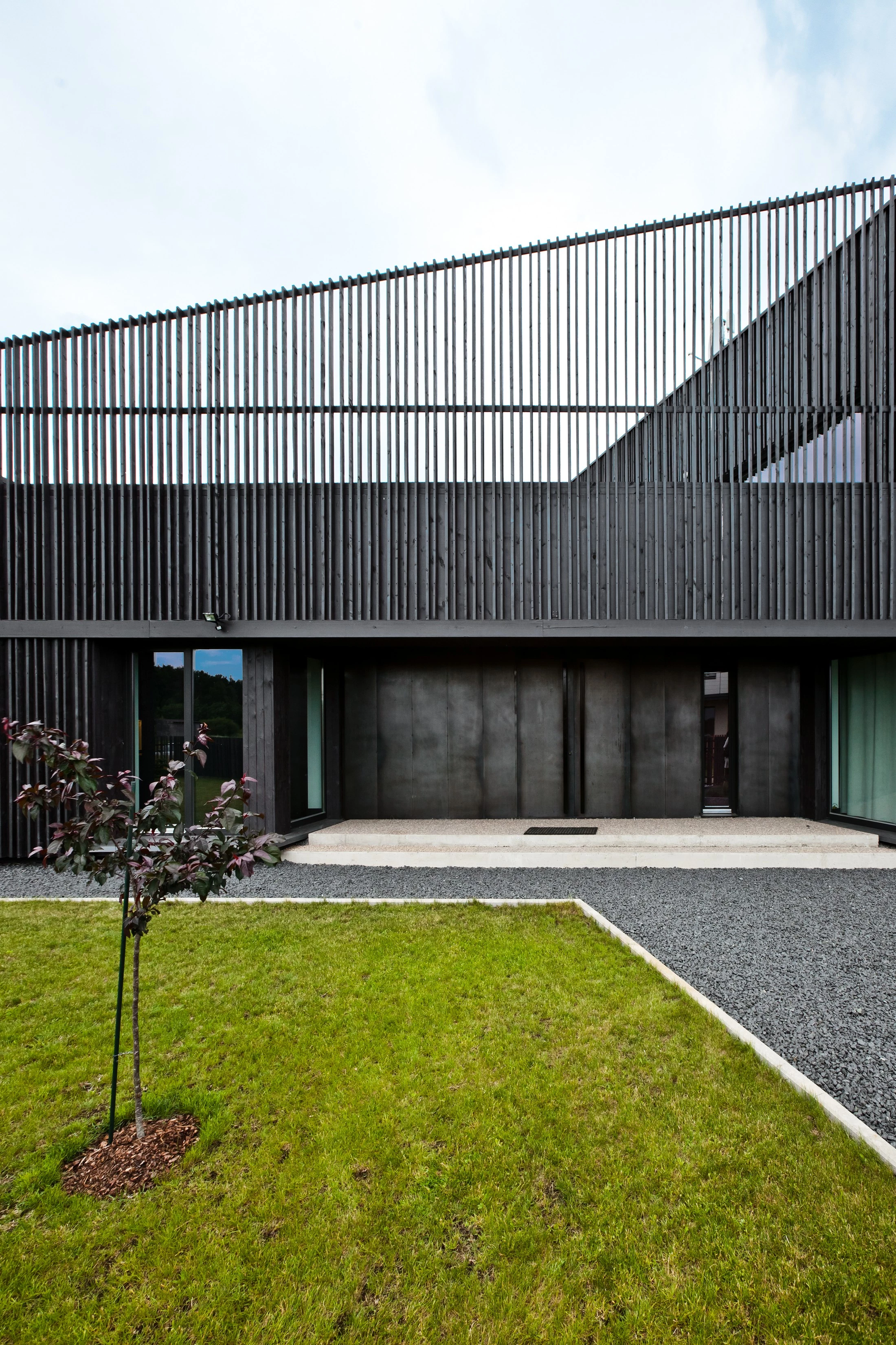 私人住宅中的日式庭园空间-10