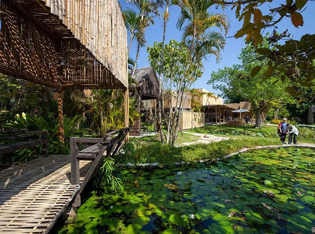 泰国生态农场餐厅,竹制网格结构展现原始生态之美-5