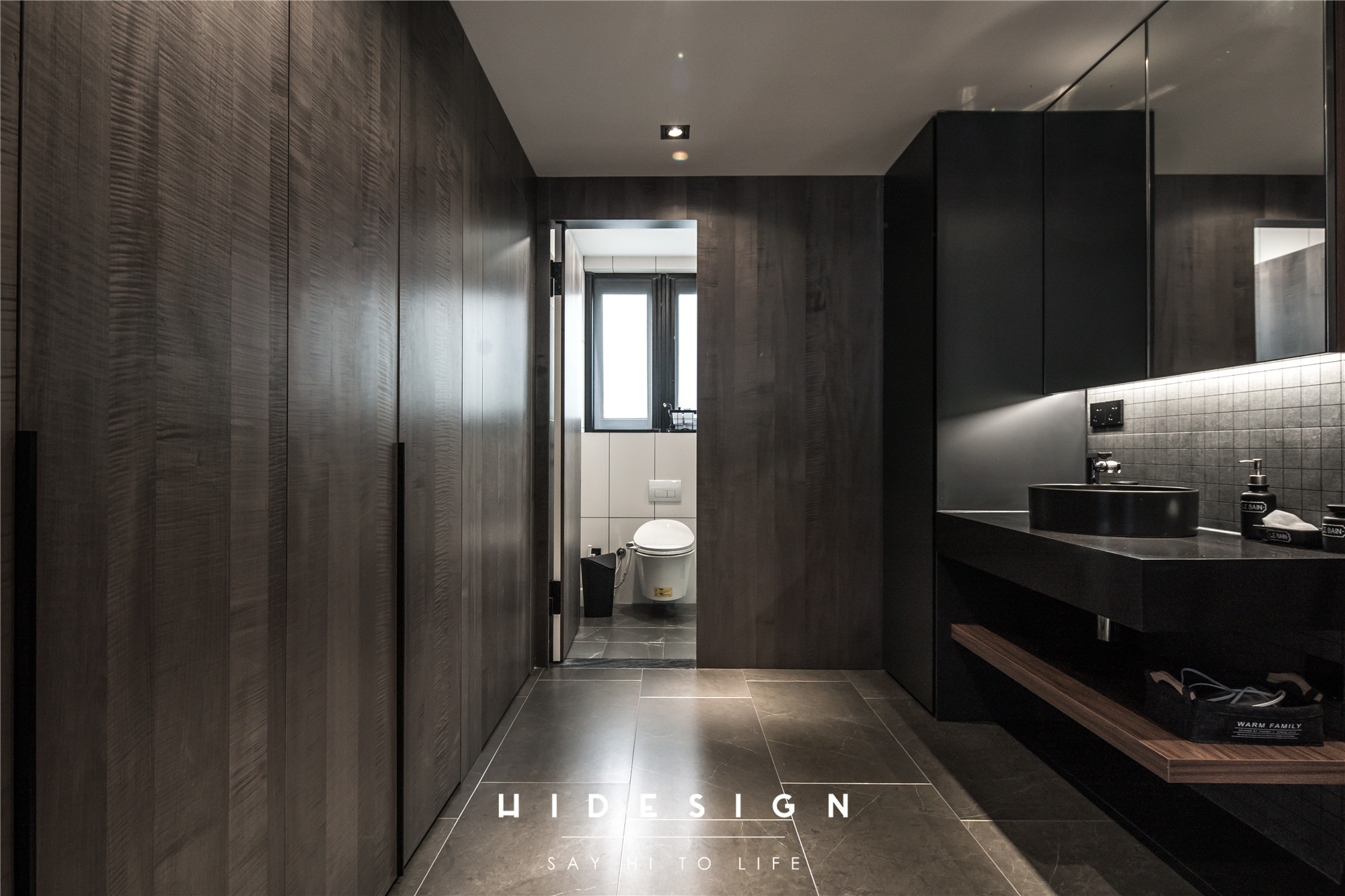 深色工业风重塑阿斯加德，功能分区打造年轻夫妻理想居所-28