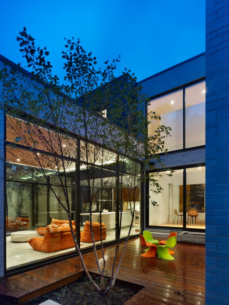 Cedarvale Ravine House by Drew Mandel Architects-12