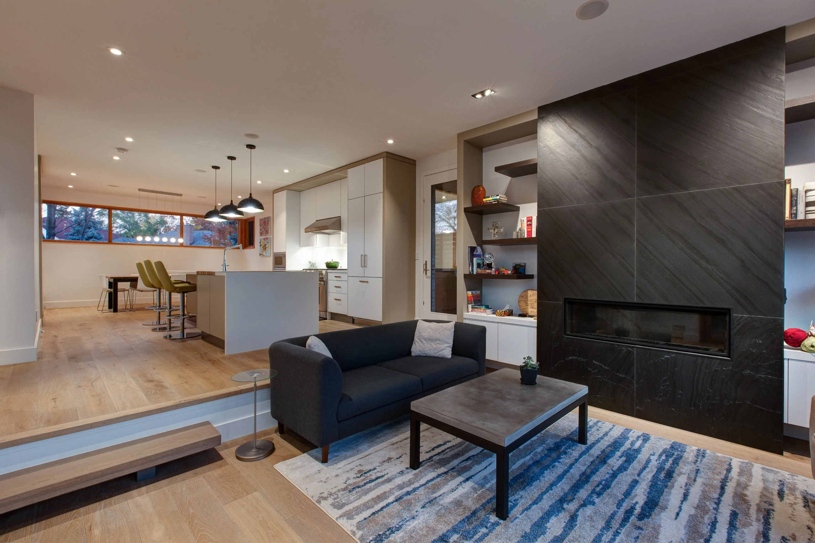 加拿大多伦多 Mimico Creek House 的室内设计亮点-14