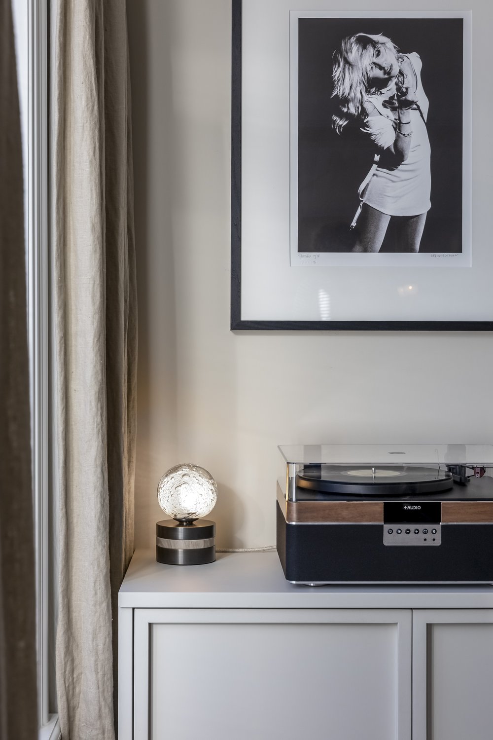 The monochrome apartment-4