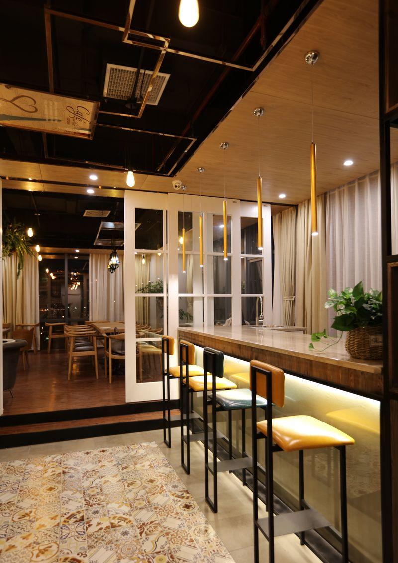 乔宣咖啡 | 工业复古风格的迷你学习空间-13