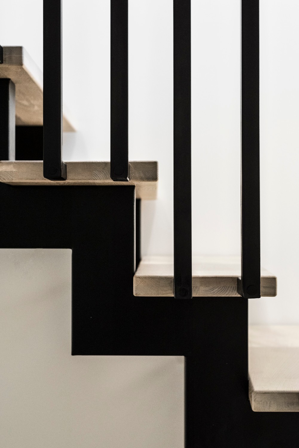 简约黑白木色 纯色美学私宅-16