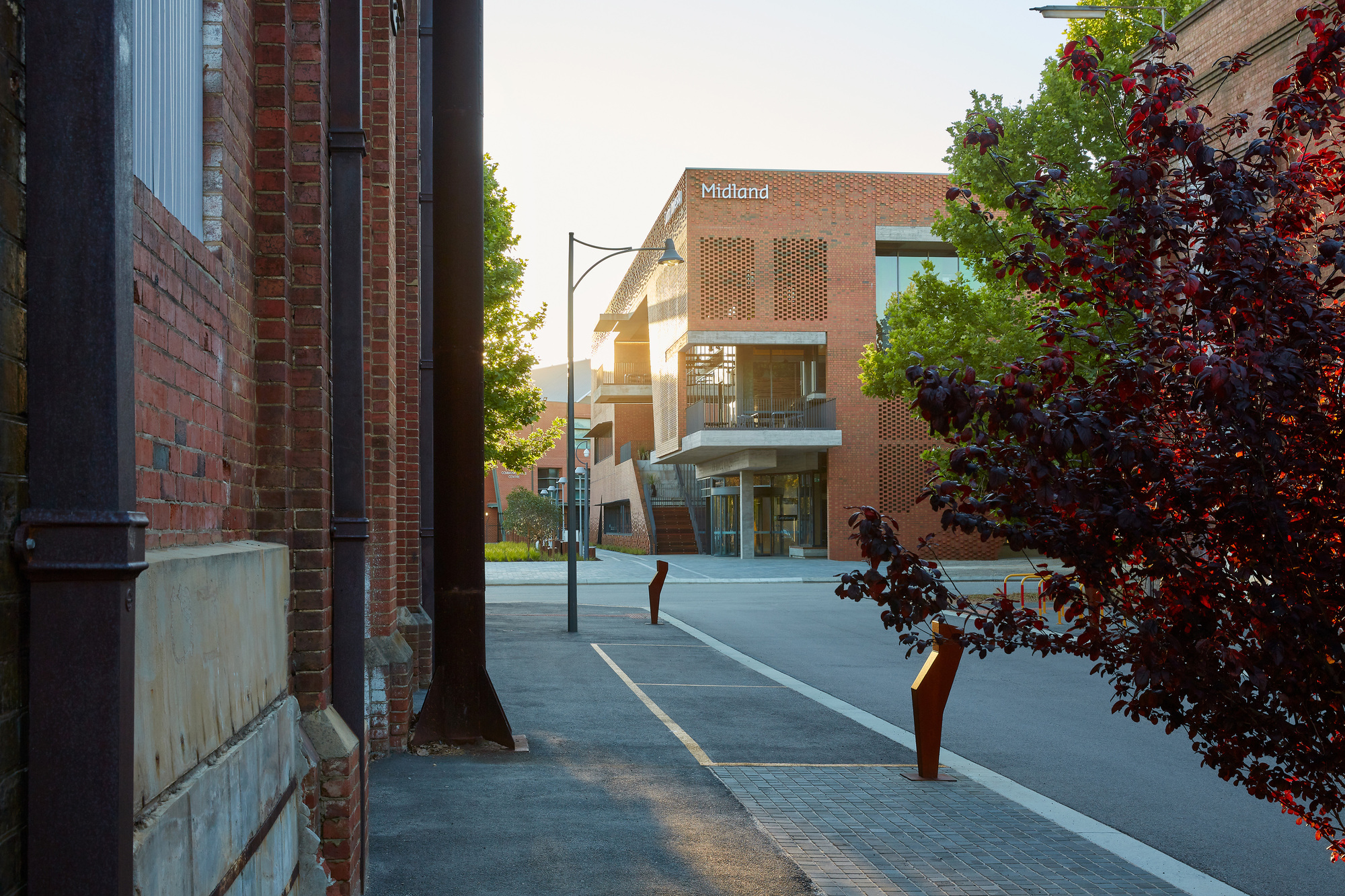 Curtin University Midland Campus / Lyons + Silver Thomas Hanley-42