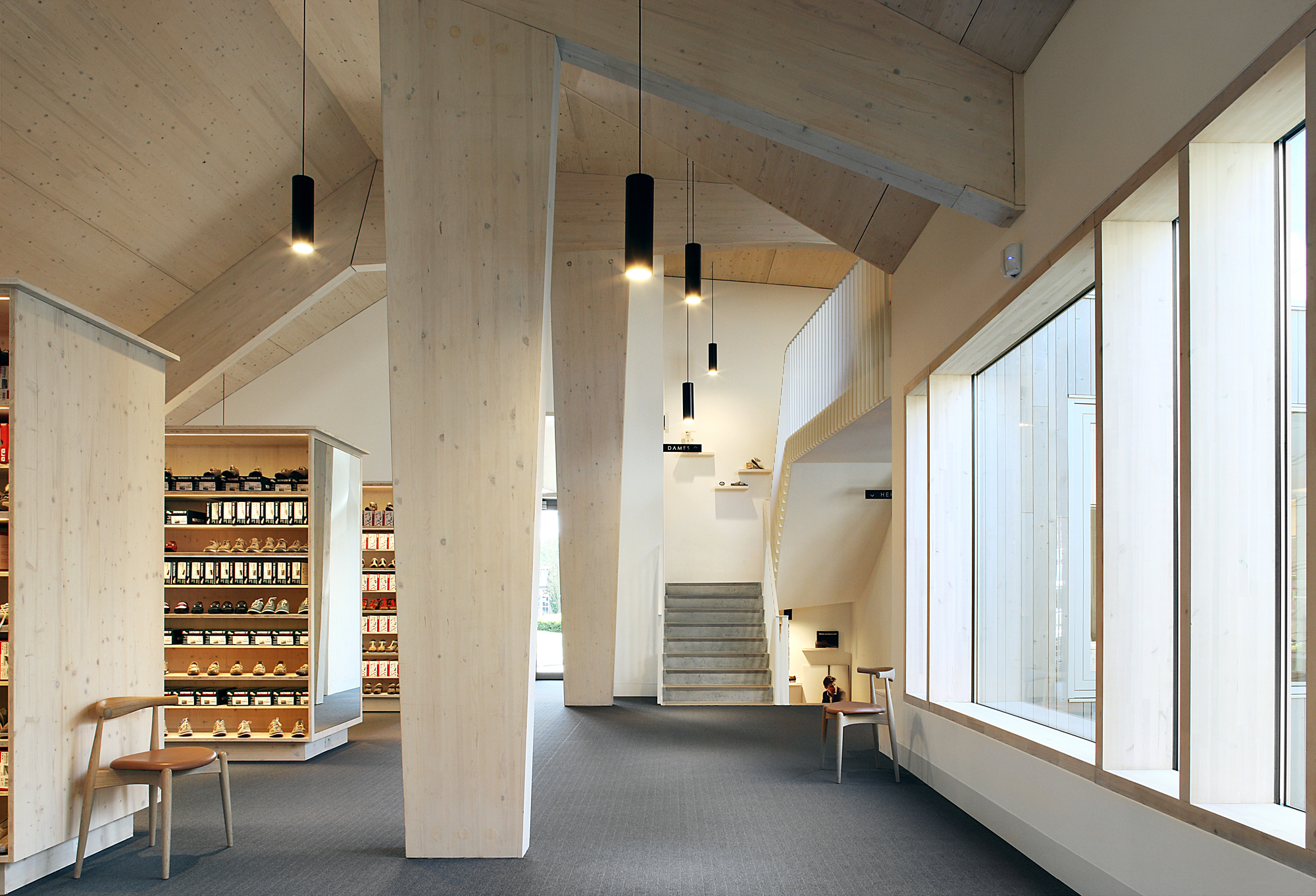 Pedico Shop / murmuur architecten + Robbrecht & Daem architecten-25