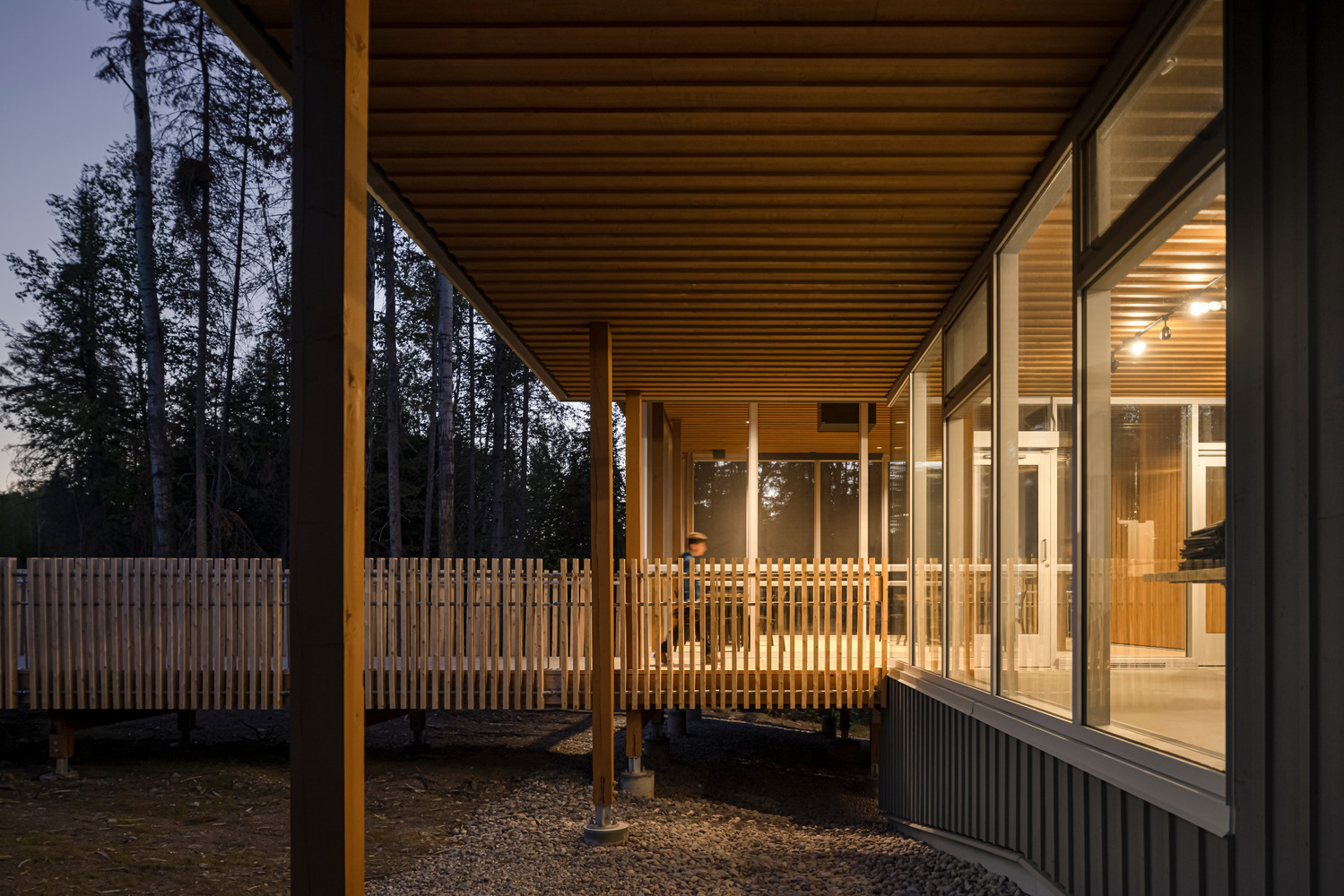 2022 年全新 CampdeTouage 服务中心-13