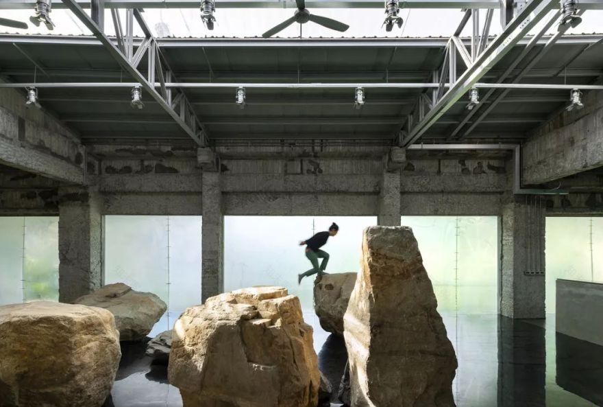 苗栗香格里拉乐园自然教室 | 岩石与银网的生态奇观-0