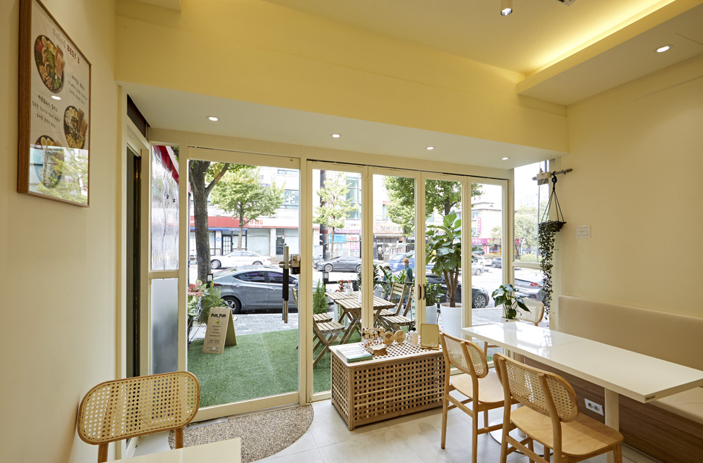 8 坪小空间打造温馨咖啡馆-6