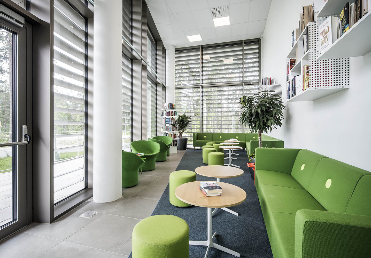 瑞典 Minerva 学校 · 透明与自然的和谐融合-21