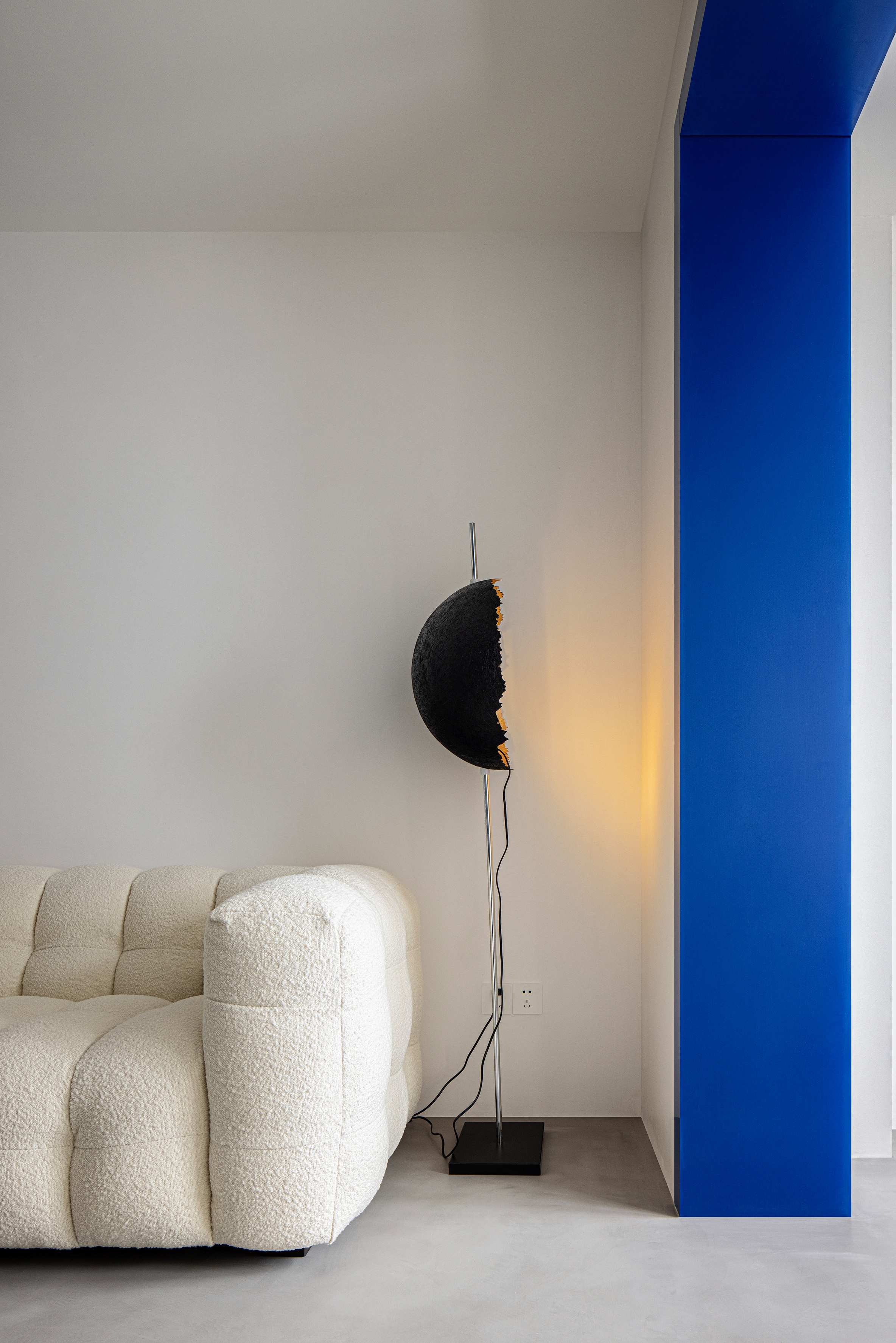 寻心归处,留白与蓝的极简居所丨中国上海-31