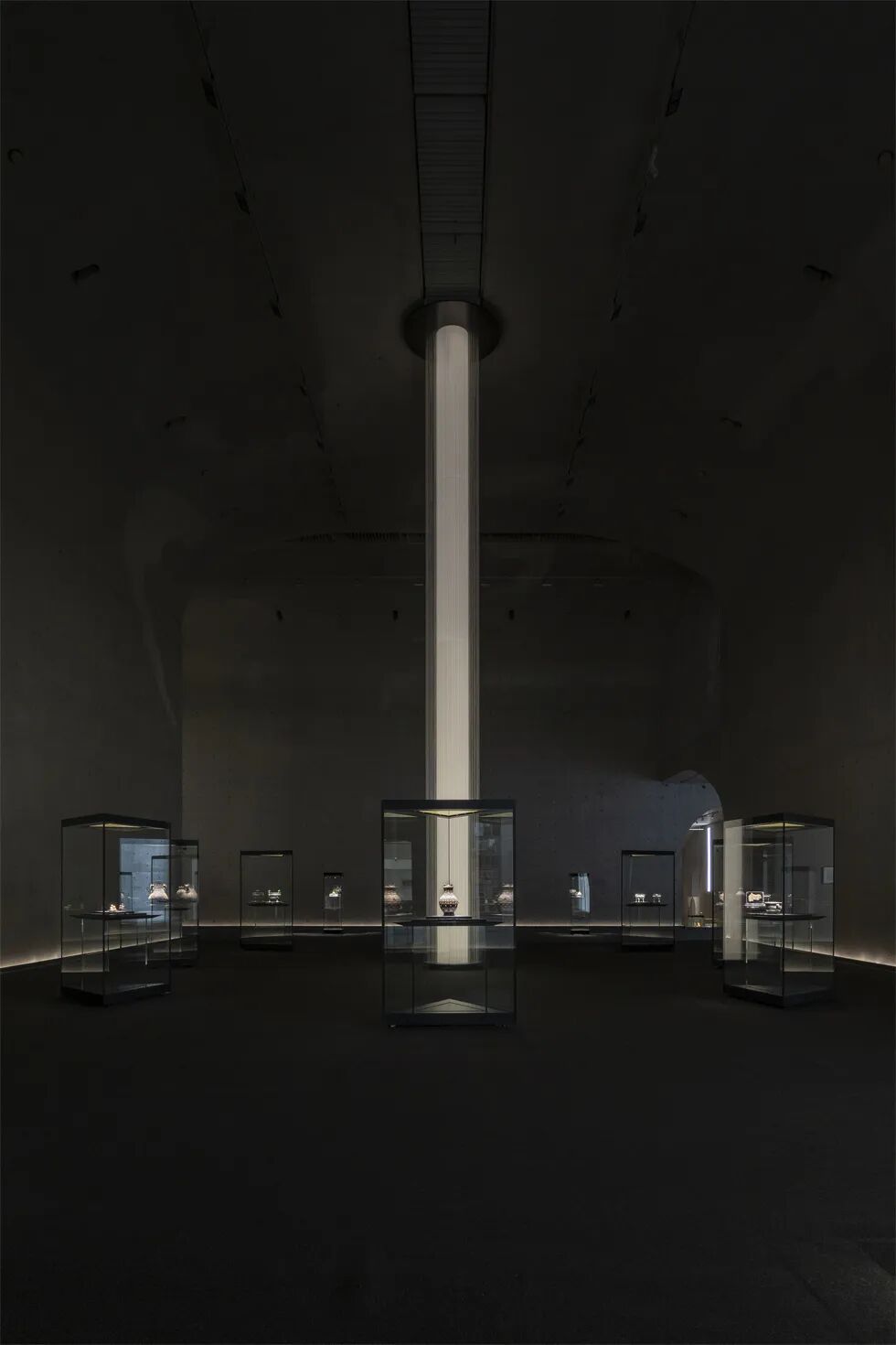 RDI瑞国际照明设计|以光为引重构时空——解码龙美术馆天地大观展中的时空叙事密码-12