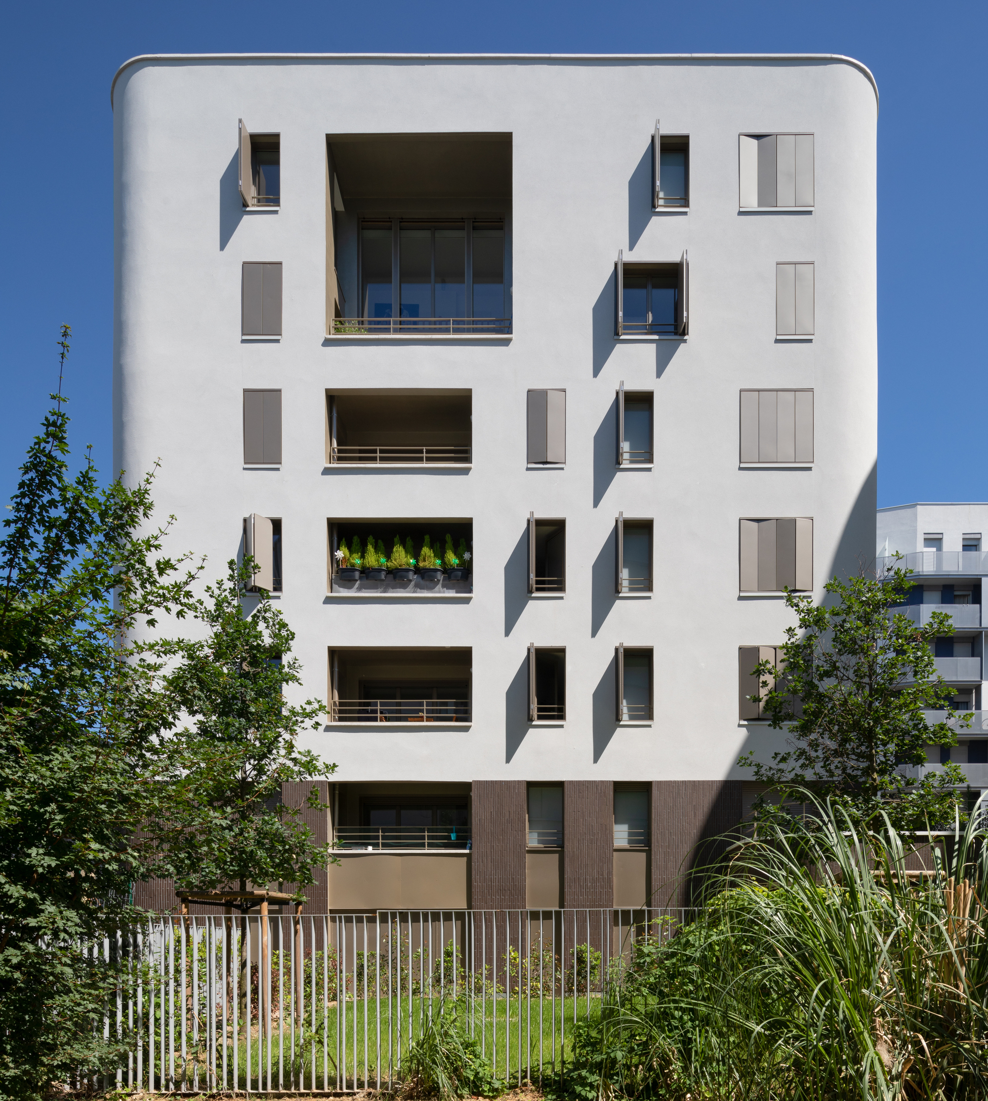 46 Apartments in Gentilly / Tectône-34