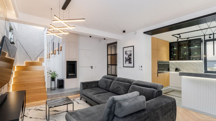 适合2+2家庭的漂亮住宅-1