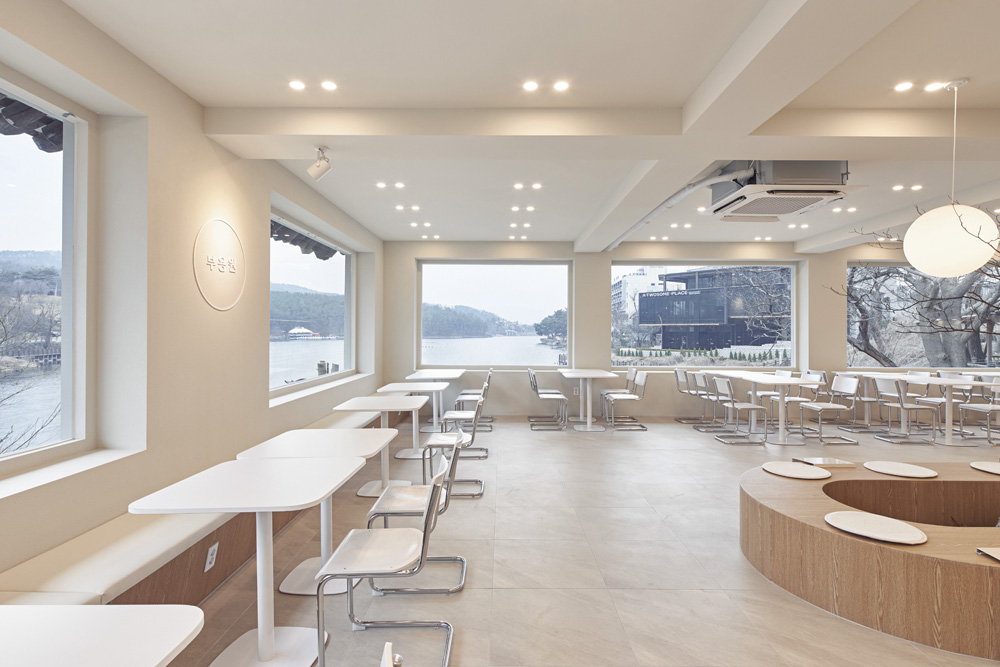 白色与木质，打造 50 平米高级质感办公室-8