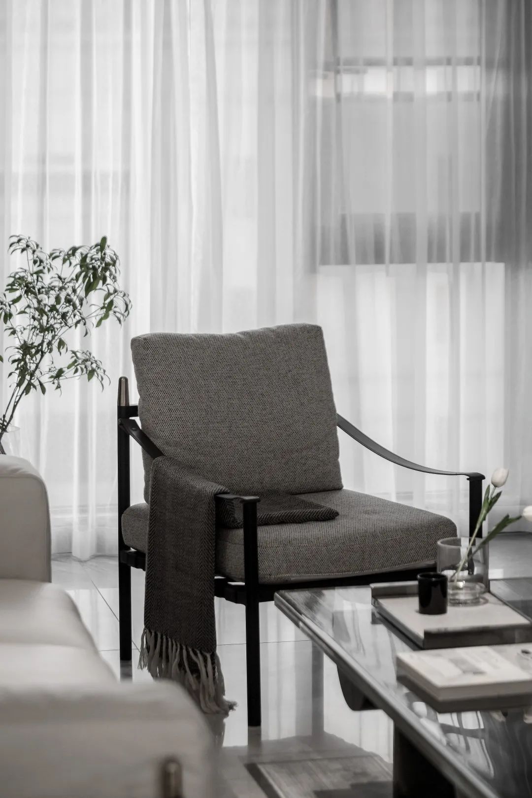 黑白灰的现代生活空间 · 铂瑞湾家居案例丨中国温州丨二间半设计事务所-12