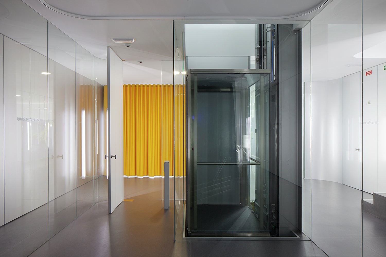 葡萄牙牙科诊所设计 | 个性化的医疗环境-42