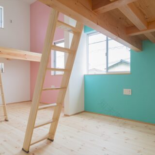 公園前の2世帯の住まい丨m+h(エムアンドエイチ)建築設計スタジオ-19