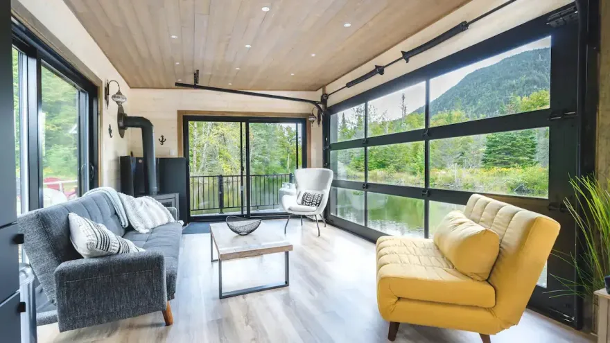 魁北克水上小屋 | 现代舒适与自然美景的完美融合-3