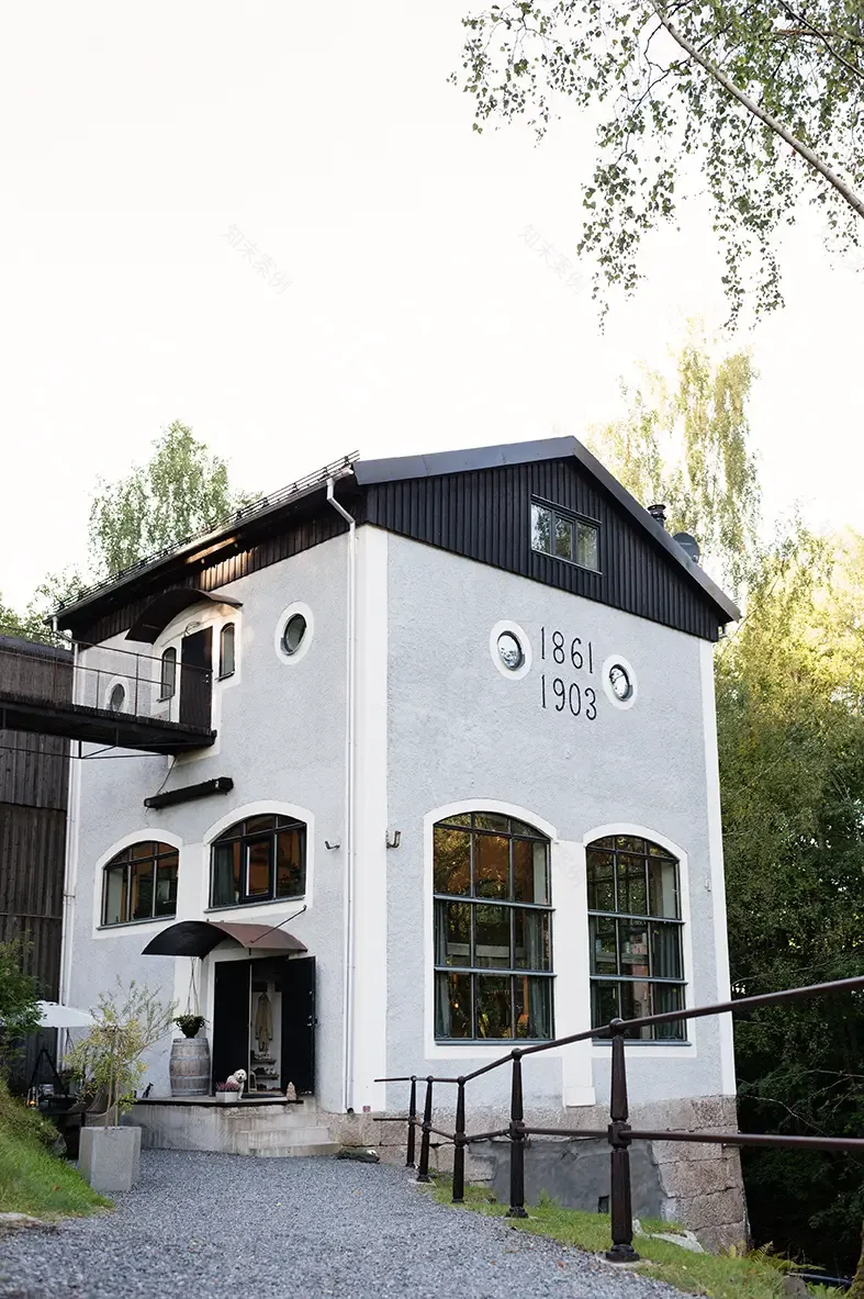 瑞典百年铁厂变废为宝 打造魅力住宅与民宿-33