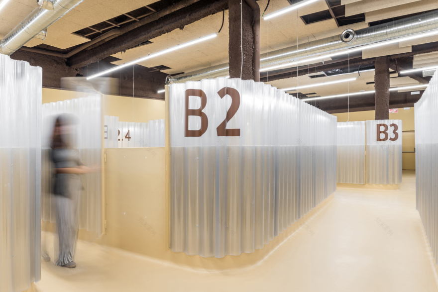 CEU San Pablo 大学多学科诊所 · 有机曲线与功能布局的融合-12