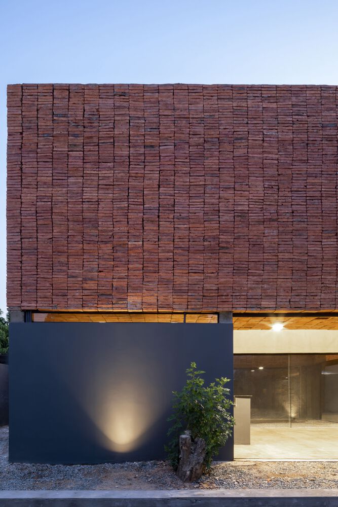 VU4B 之家丨TDA-49