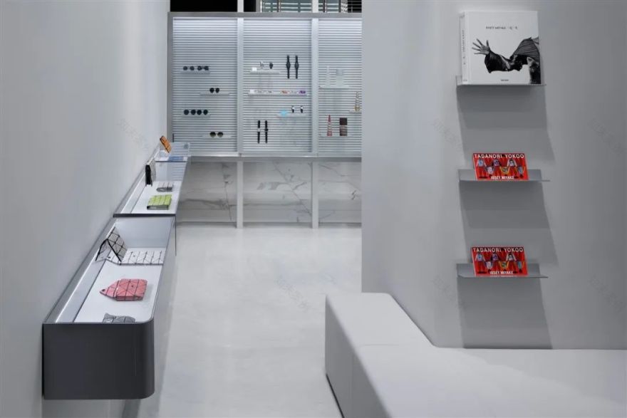 日本 BAO BAO ISSEY MIYAKE 包店设计丨Moment-11