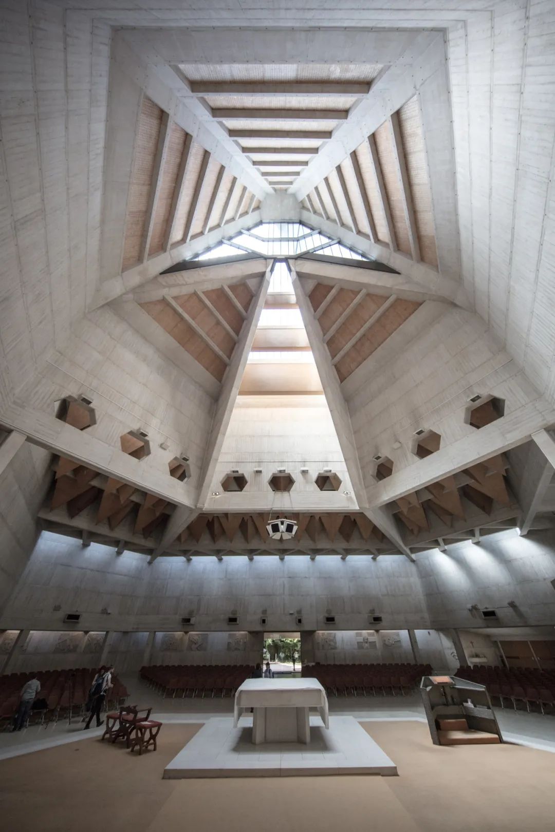 英国 Clifton Cathedral——现代宗教建筑的典范-39