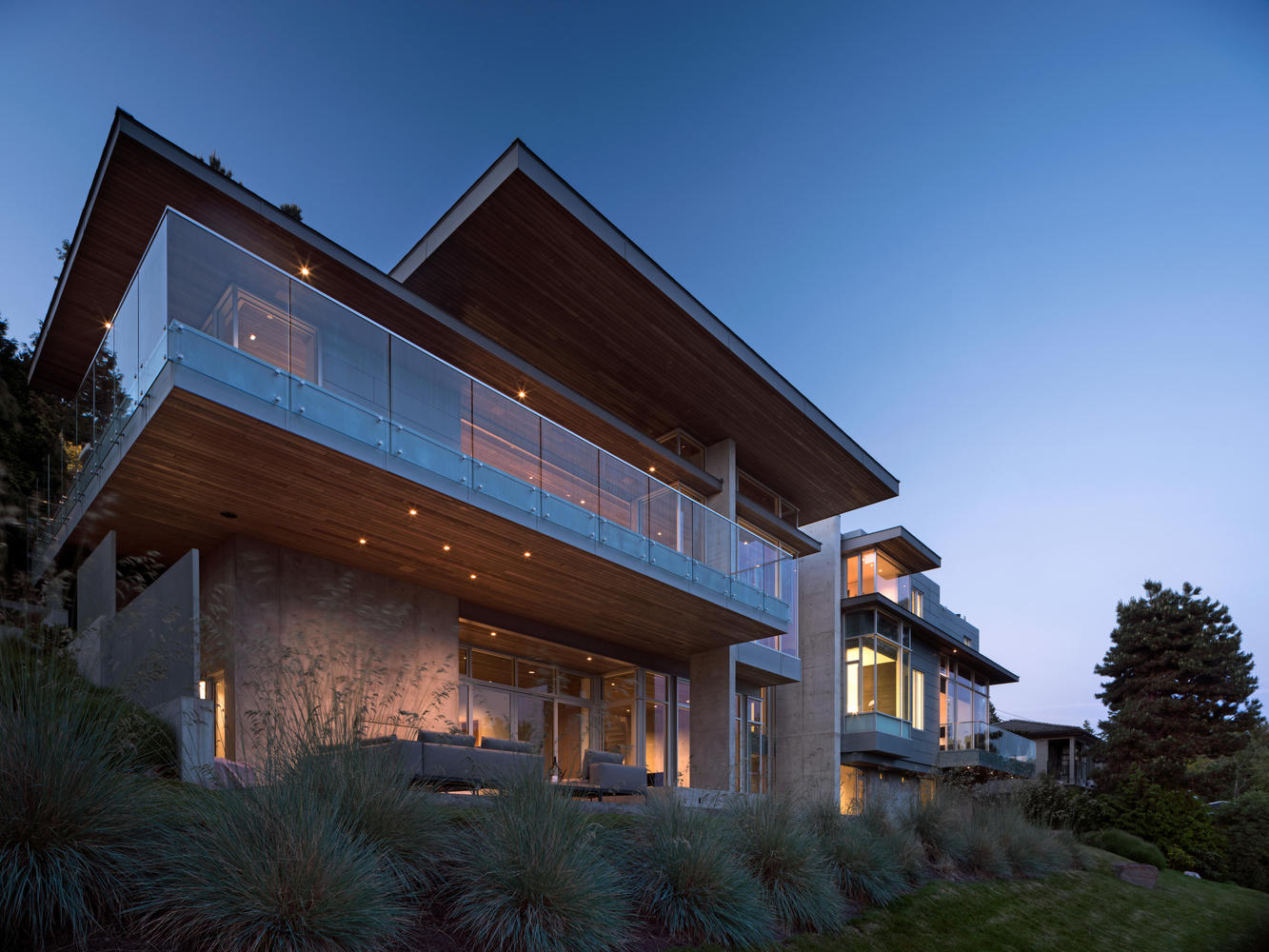 悬崖之上的宁静居所-36