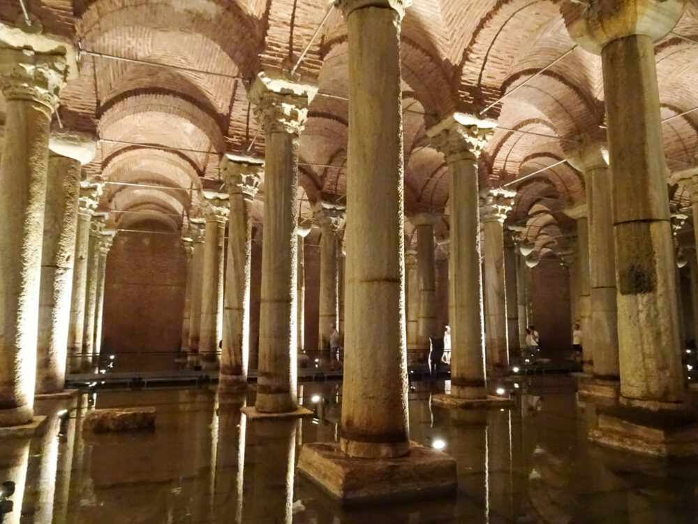 イスタンブールの地下宮殿（伊斯坦布尔的地下宫殿）丨不明-39