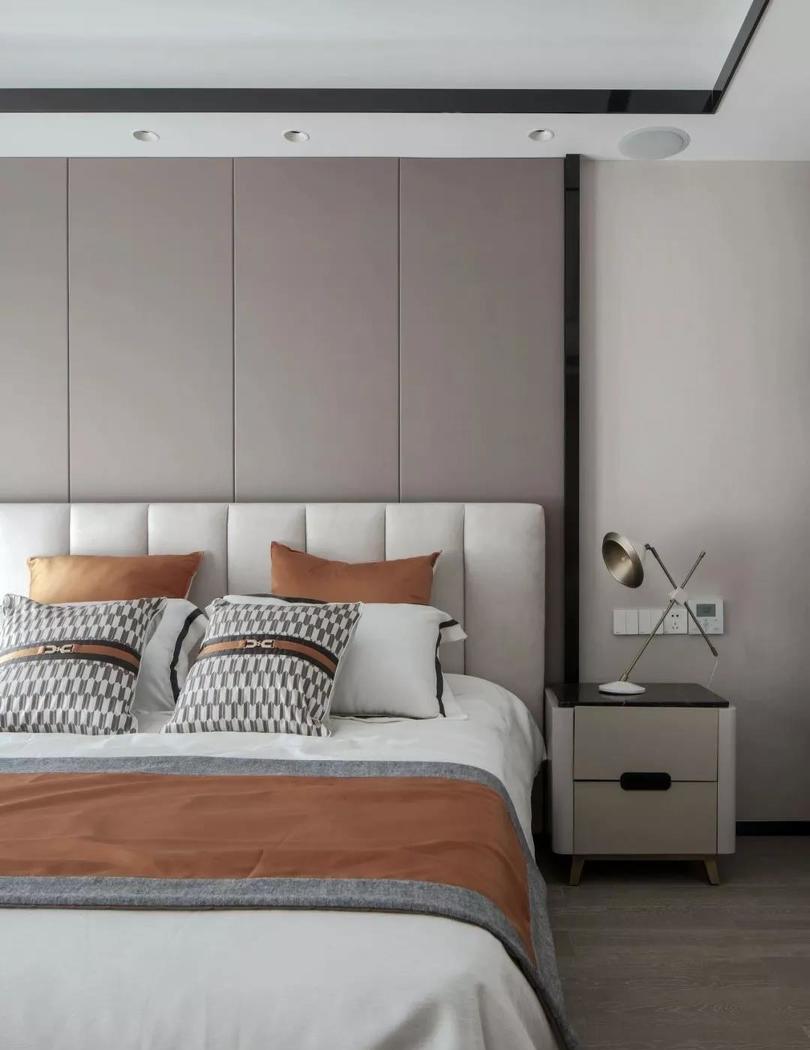 90 后新婚夫妻的现代轻奢婚房,设计巧妙且实用-28