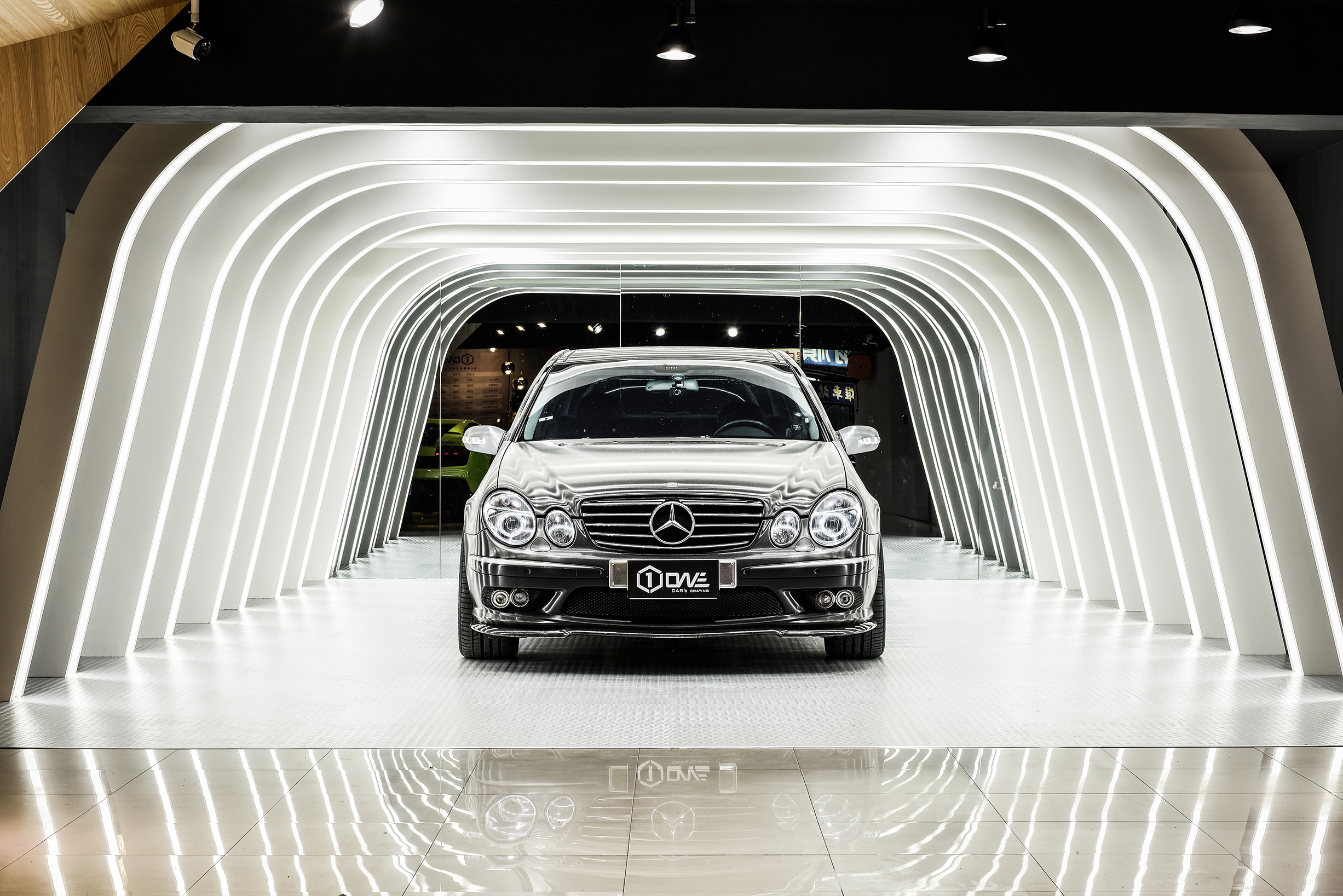 颠覆传统的汽车展厅设计-7