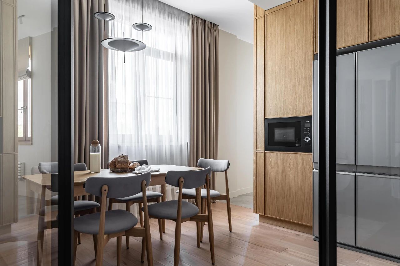 160㎡明亮温馨五人居设计-5