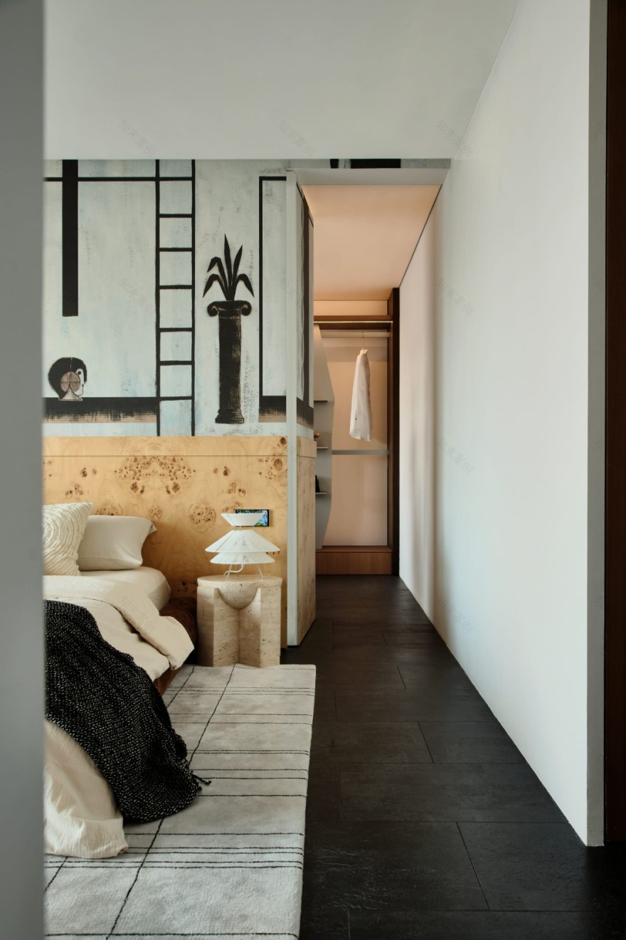 现代折衷与艺术的交织:复式空间“不被定义的家”设计丨HURR赫设计-39