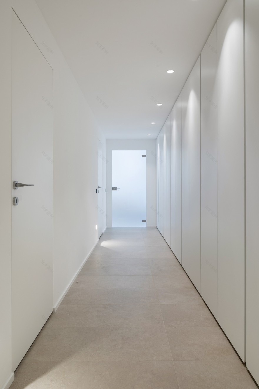 现代简约山坡别墅-18