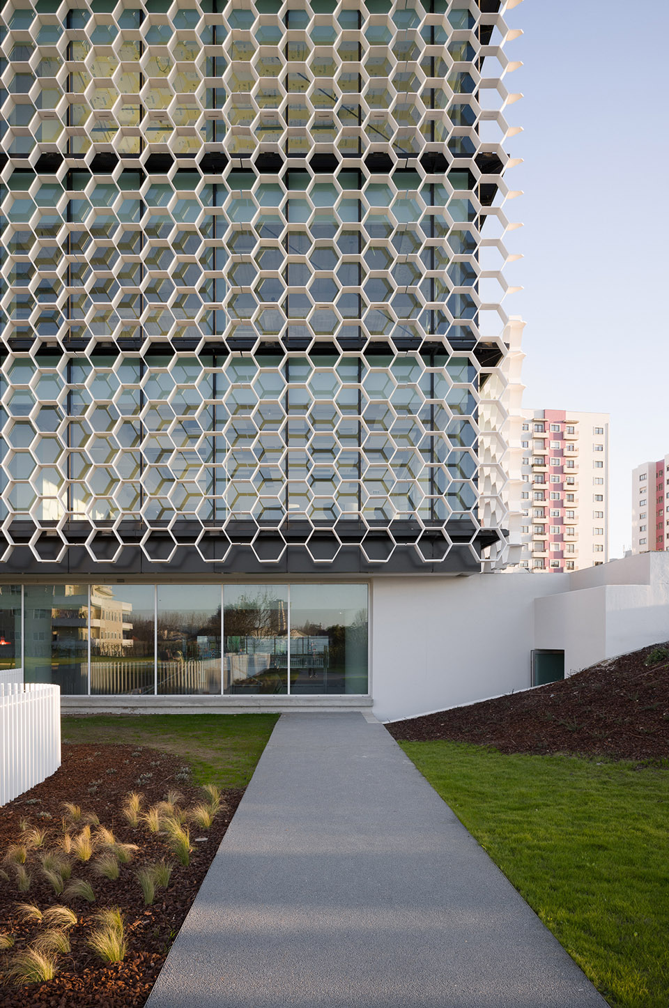 葡萄牙足球联盟新总部丨OODA-12